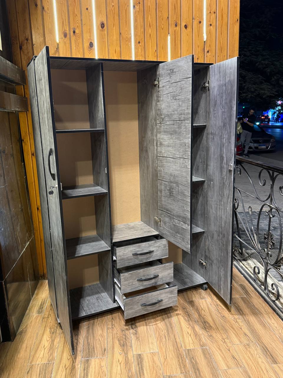 دولاب الوحش